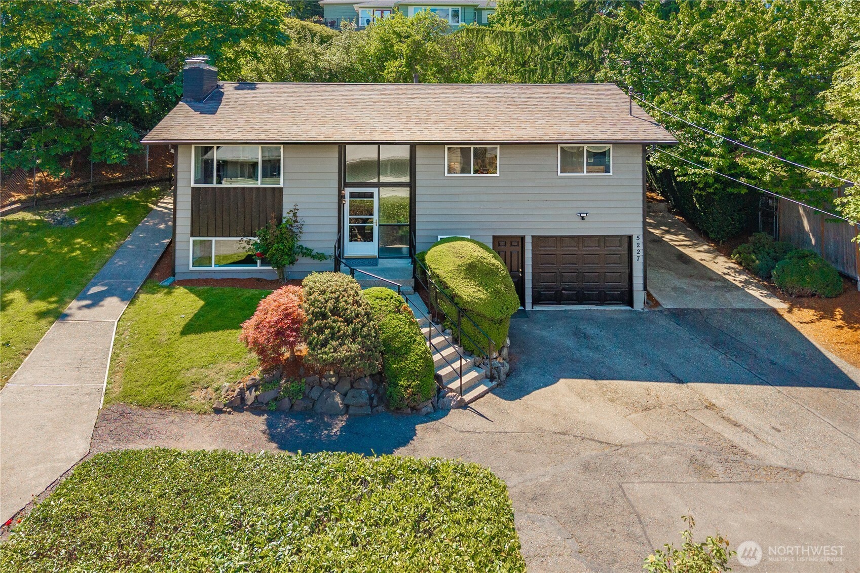 5227 56th Avenue S, Seattle, WA 98118
