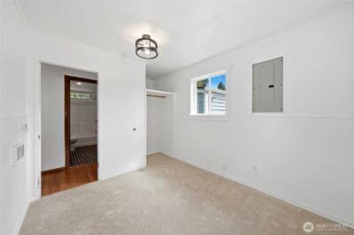 10330 Stone Avenue N, Seattle, WA 98133 - Photo 17