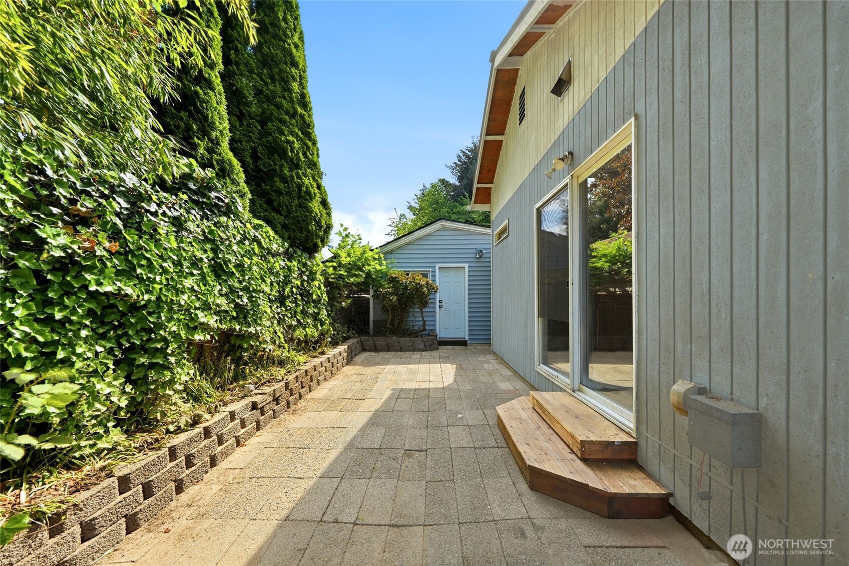 10330 Stone Avenue N, Seattle, WA 98133