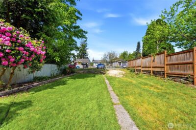 10330 Stone Avenue N, Seattle, WA 98133 - Photo 34