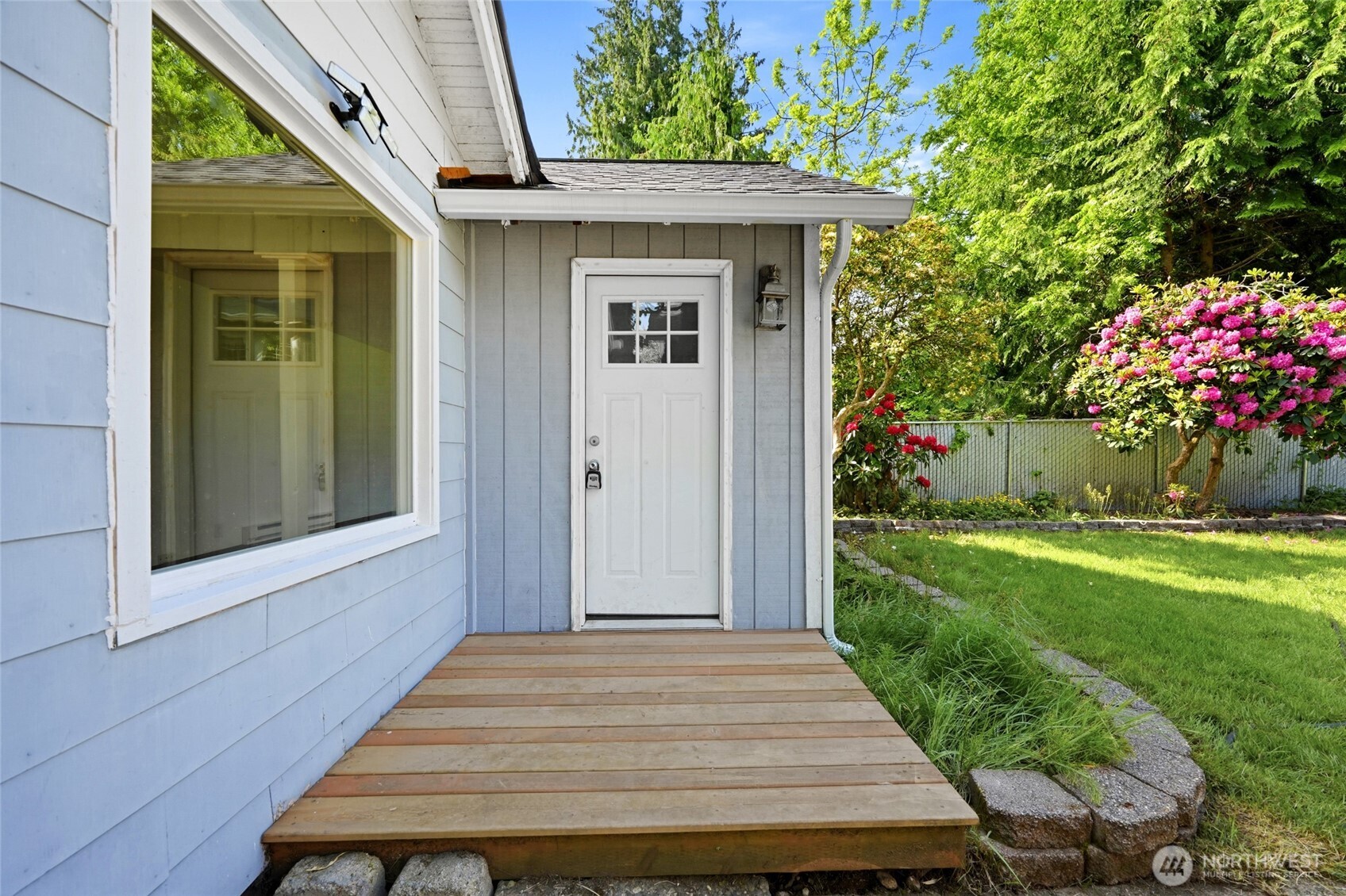 10330 Stone Avenue N, Seattle, WA 98133