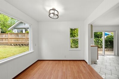 10330 Stone Avenue N, Seattle, WA 98133 - Photo 7