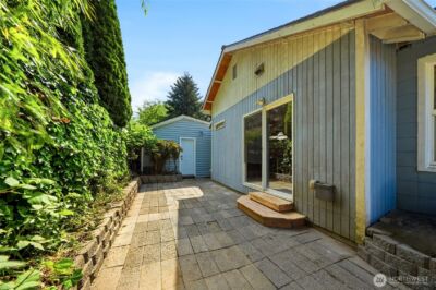 10330 Stone Avenue N, Seattle, WA 98133 - Photo 11