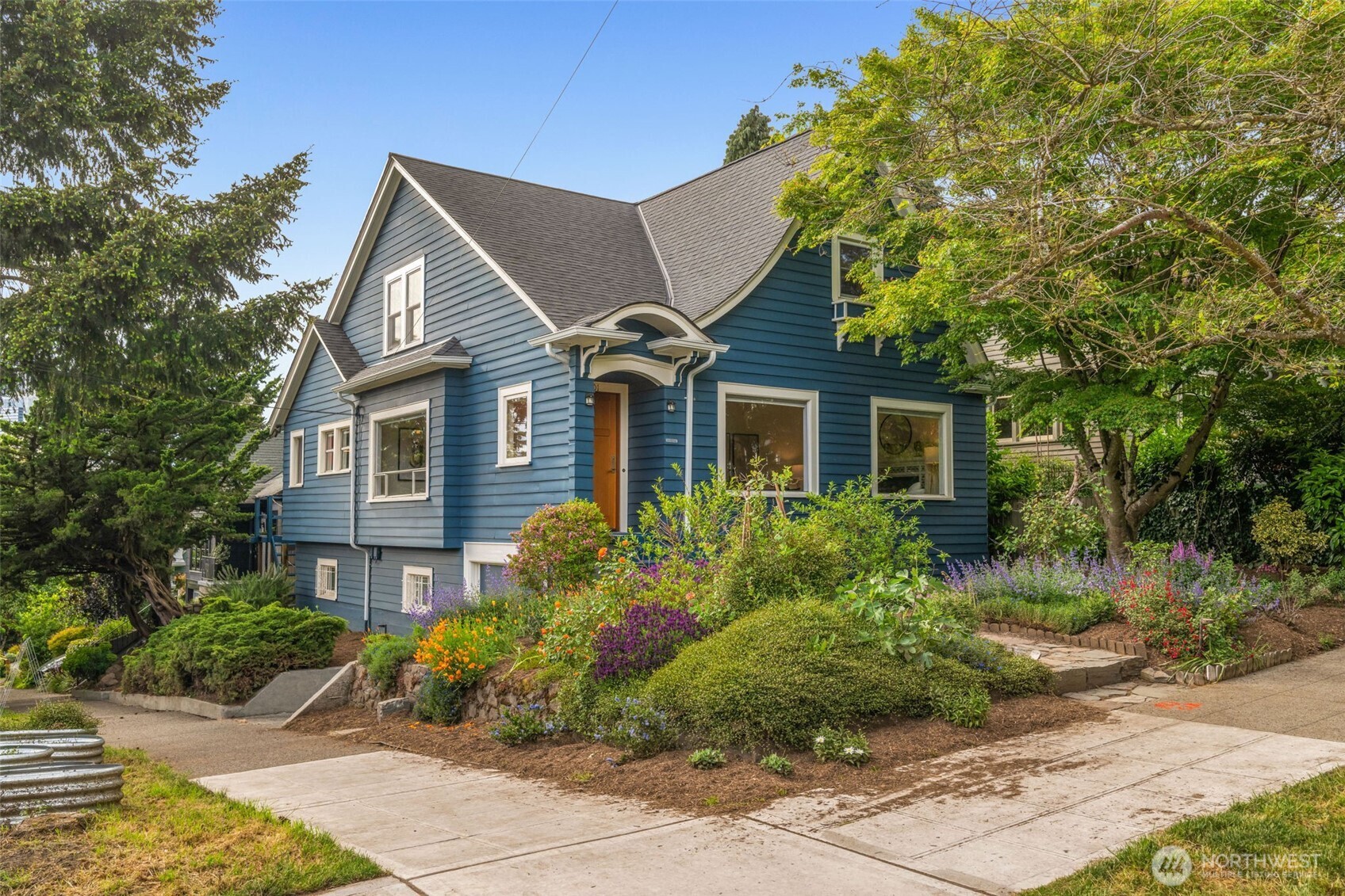 801 16th Avenue , Seattle, WA 98122