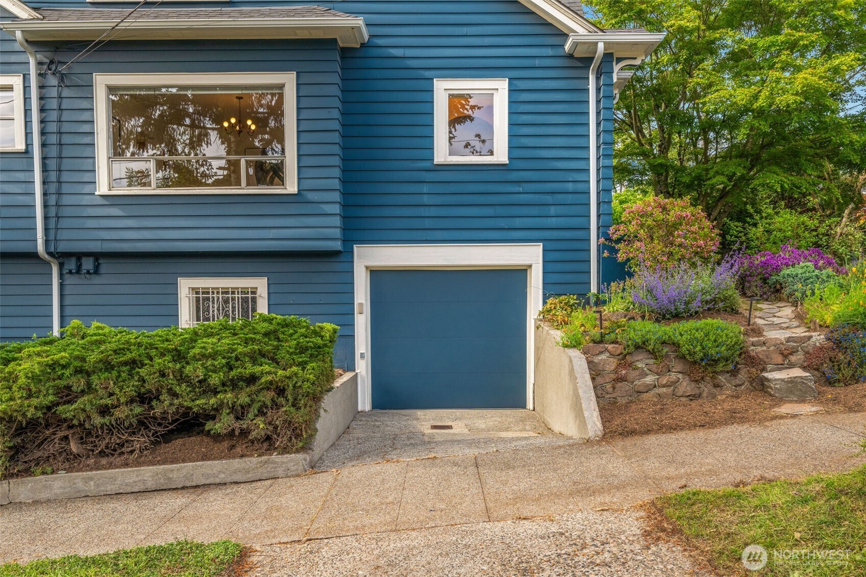 801 16th Avenue , Seattle, WA 98122