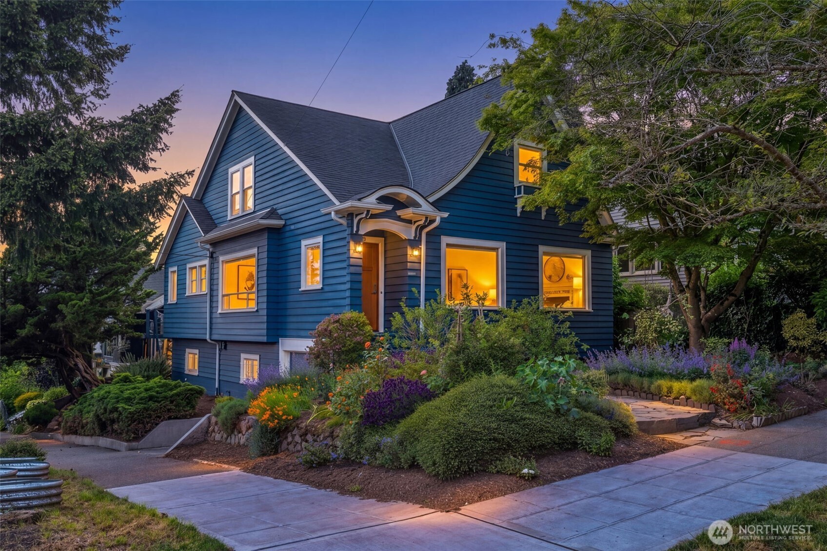801 16th Avenue , Seattle, WA 98122