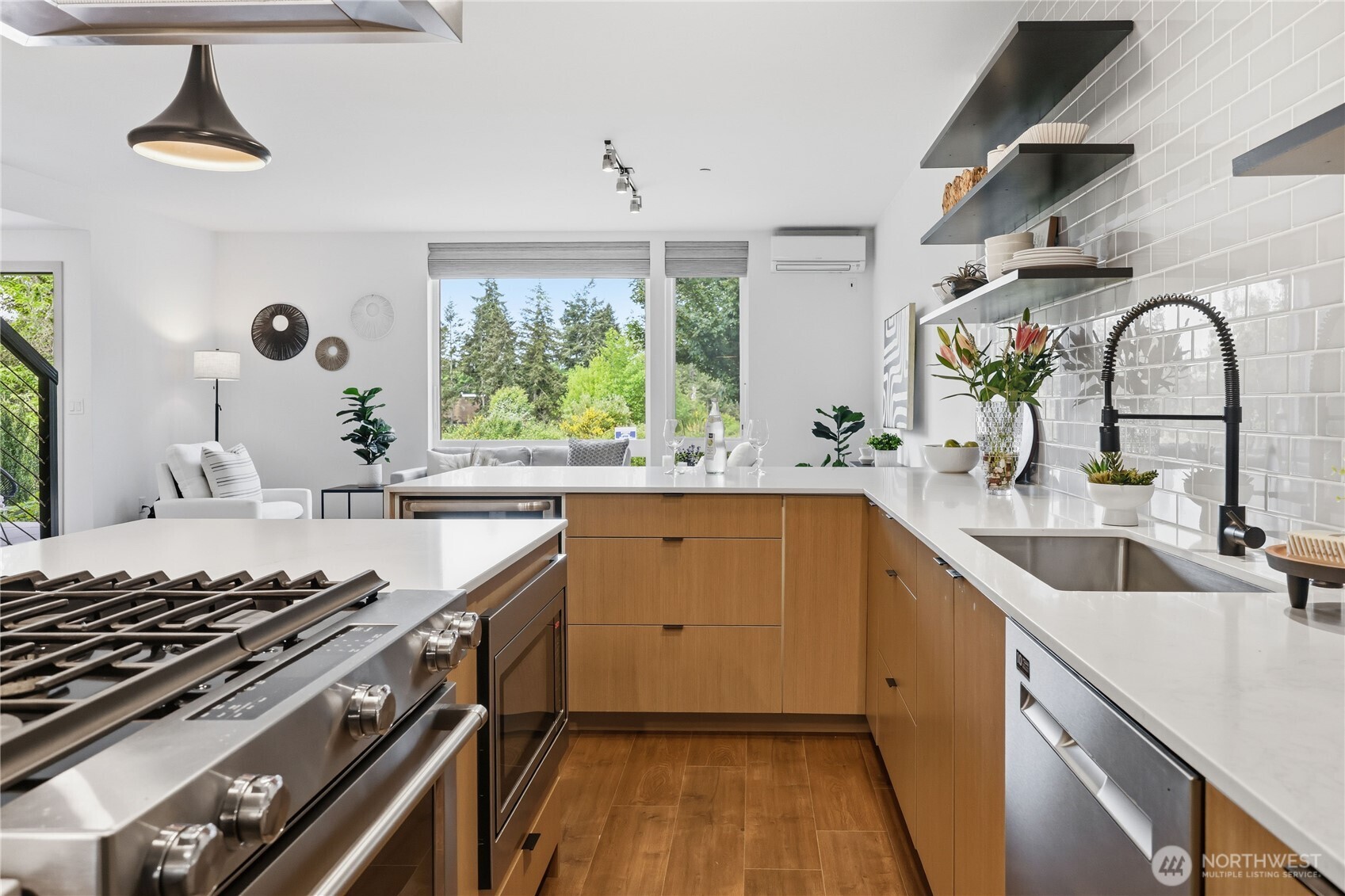 227 Ebi Lane NE, Bainbridge Island, WA 98110