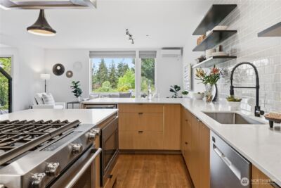 227 Ebi Lane NE, Bainbridge Island, WA 98110 - Photo 9