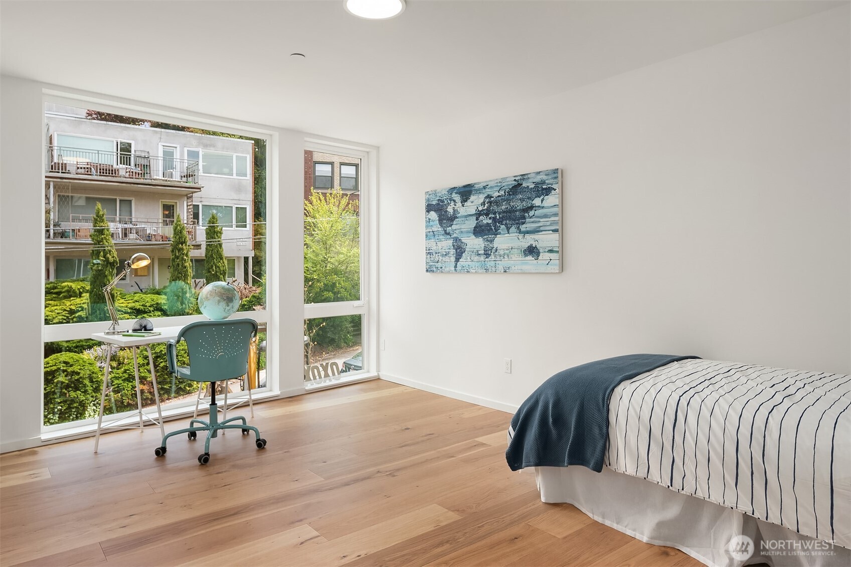 633 13th Avenue E, Seattle, WA 98102