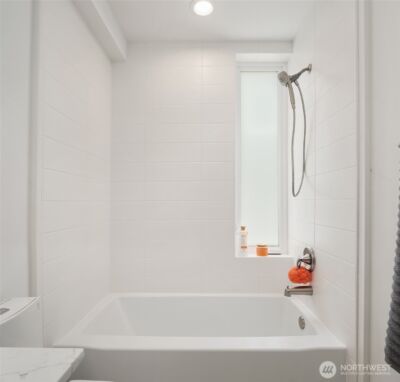 633 13th Avenue E, Seattle, WA 98102 - Photo 14