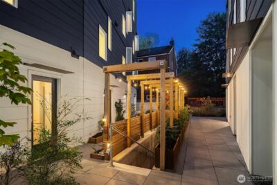 633 13th Avenue E, Seattle, WA 98102 - Photo 25