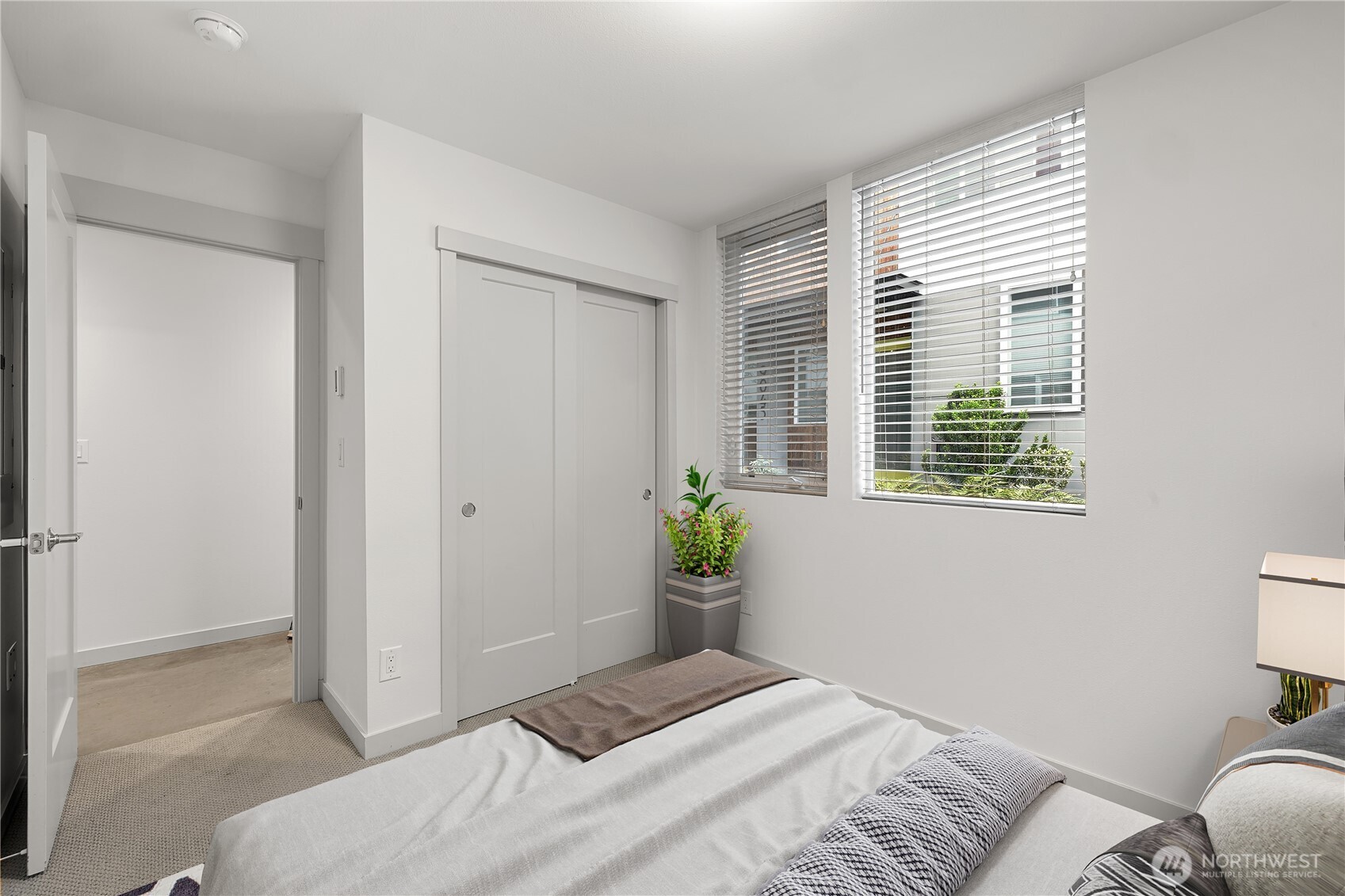 9043 C Mary Avenue NW, Seattle, WA 98117