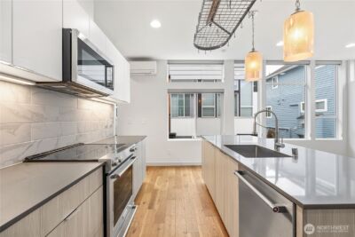 9043 C Mary Avenue NW, Seattle, WA 98117 - Photo 5
