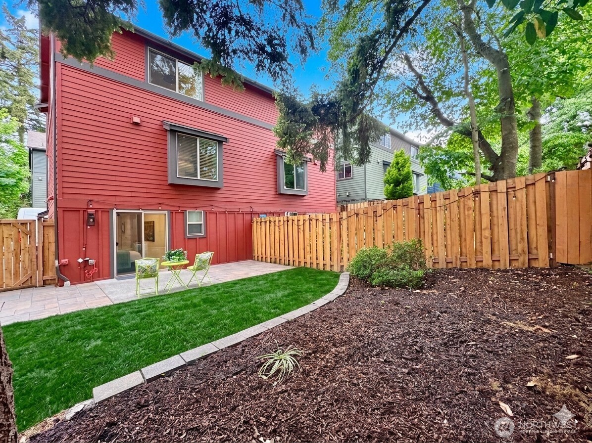 2138 N 113th Street #B, Seattle, WA 98133