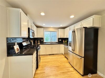 2138 N 113th Street #B, Seattle, WA 98133 - Photo 8