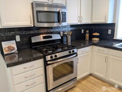 2138 N 113th Street #B, Seattle, WA 98133 - Photo 10
