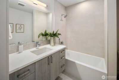 8042 35th Avenue NE #B, Seattle, WA 98115 - Photo 23
