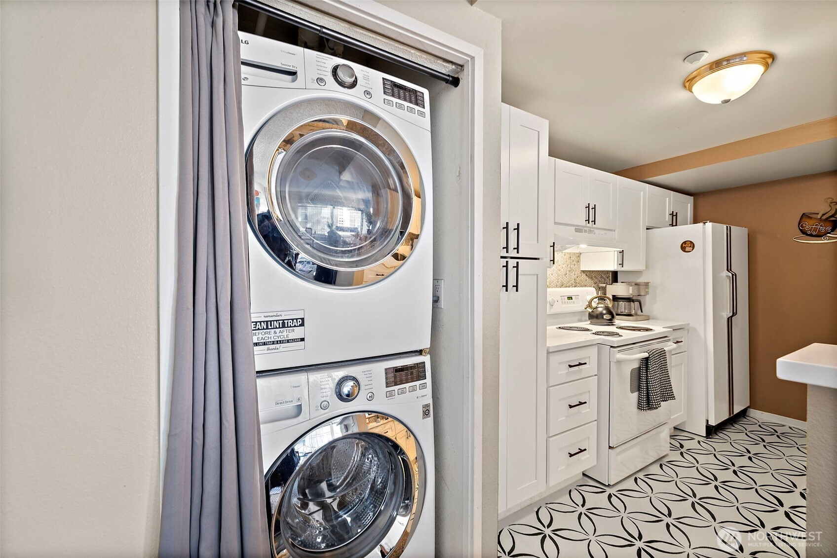1415 2nd Avenue #1404, Seattle, WA 98101