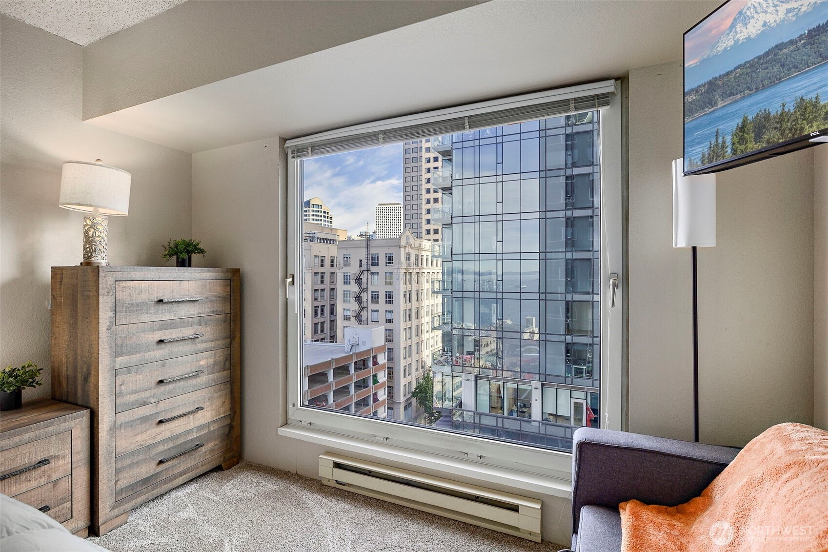1415 2nd Avenue #1404, Seattle, WA 98101