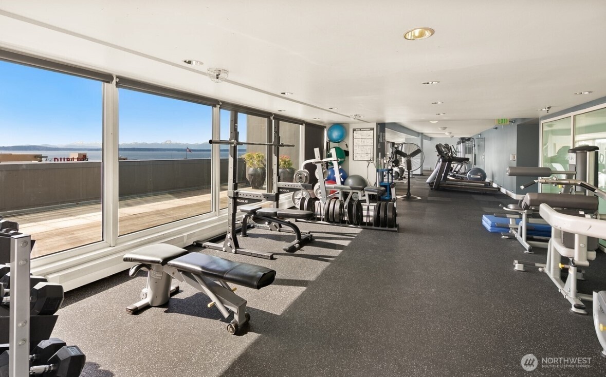 1415 2nd Avenue #1404, Seattle, WA 98101