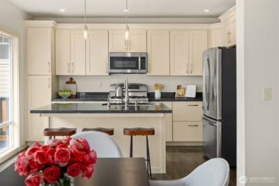 1131 19th Avenue E, Seattle, WA 98112 - Photo 14