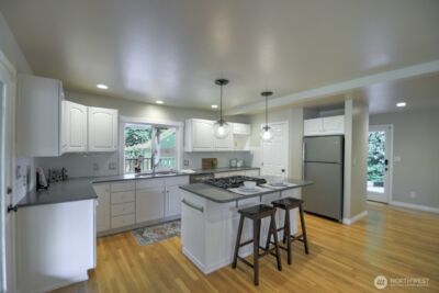 1406 Eskridge Boulevard SE, Olympia, WA 98501 - Photo 8