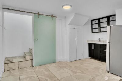 10820 Lake Ridge Drive S, Seattle, WA 98178 - Photo 17