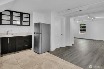 10820 Lake Ridge Drive S, Seattle, WA 98178 - Photo 18