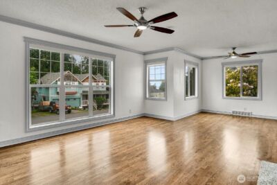 10820 Lake Ridge Drive S, Seattle, WA 98178 - Photo 6