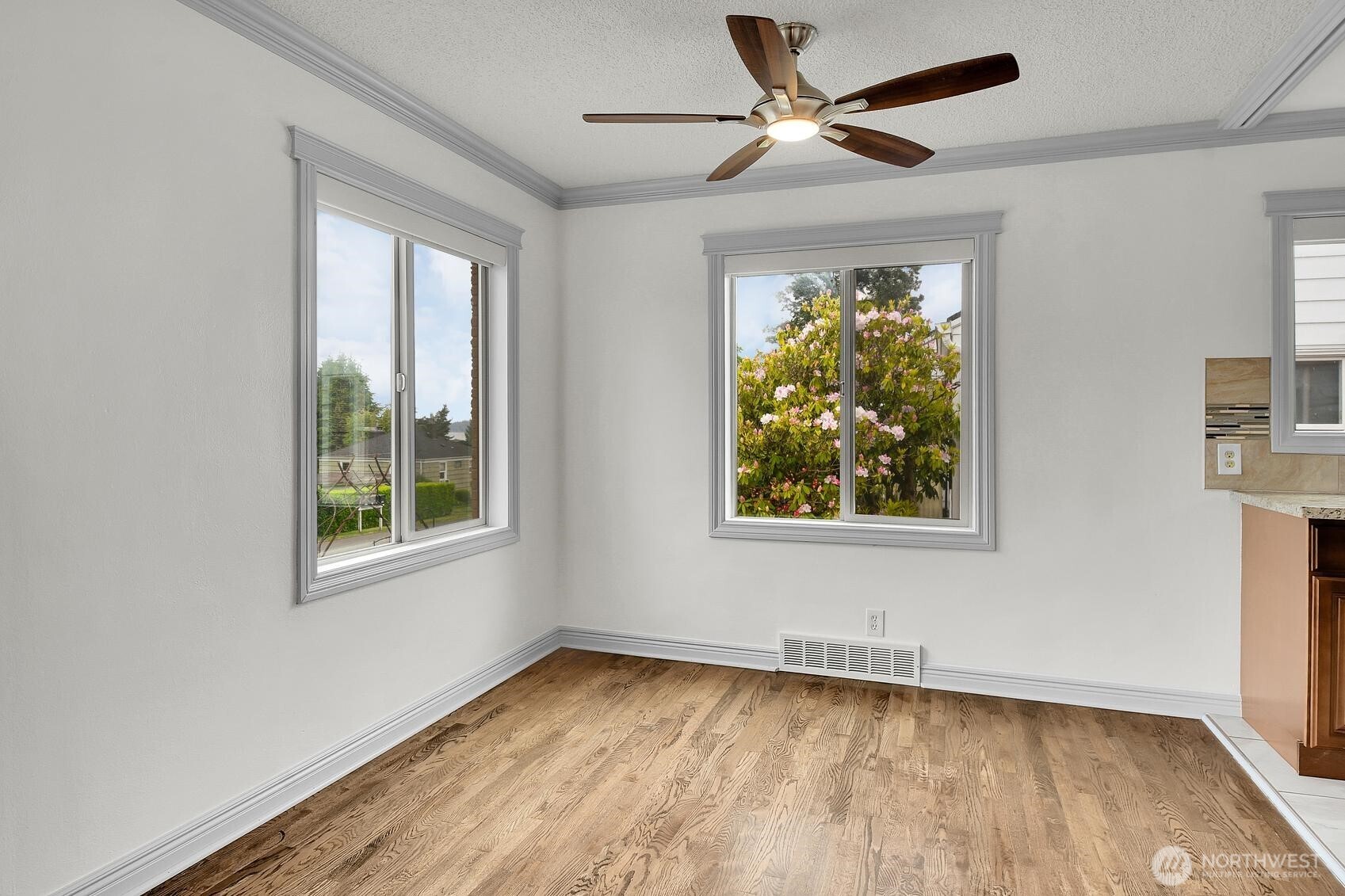 10820 Lake Ridge Drive S, Seattle, WA 98178
