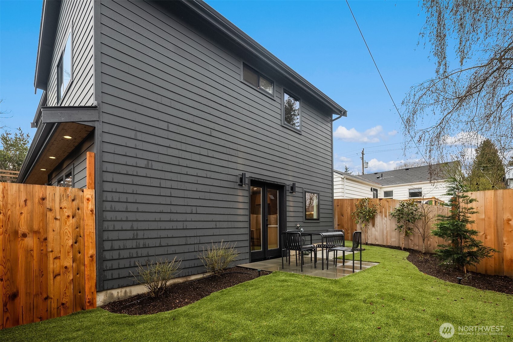 4009 33rd Avenue W #B, Seattle, WA 98199