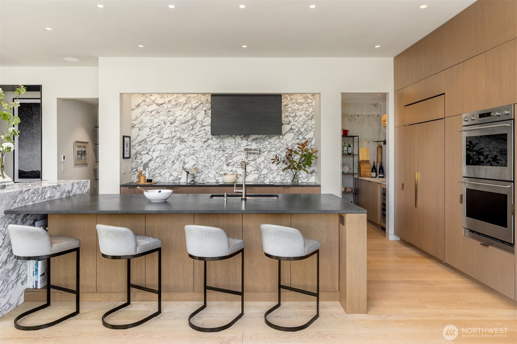 10555 NE Seaborn Road , Bainbridge Island, WA 98110