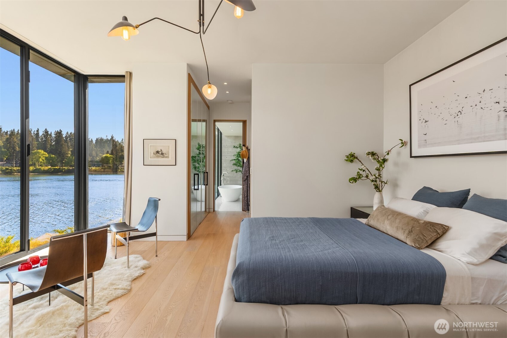 10555 NE Seaborn Road , Bainbridge Island, WA 98110