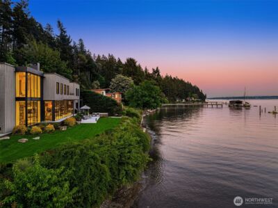 10555 NE Seaborn Road , Bainbridge Island, WA 98110 - Photo 2