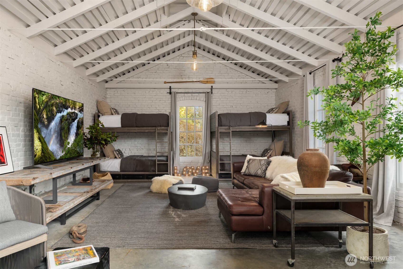 10555 NE Seaborn Road , Bainbridge Island, WA 98110
