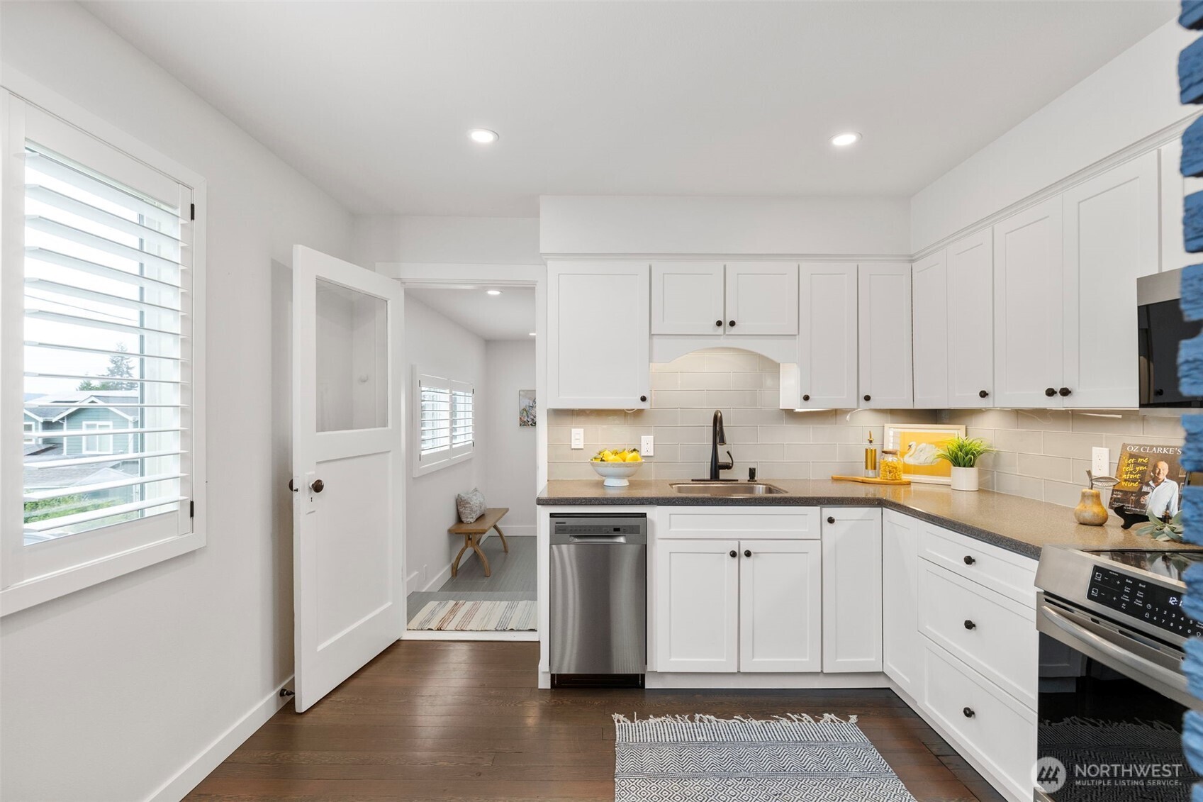 27660 Beham Street NW, Poulsbo, WA 98370
