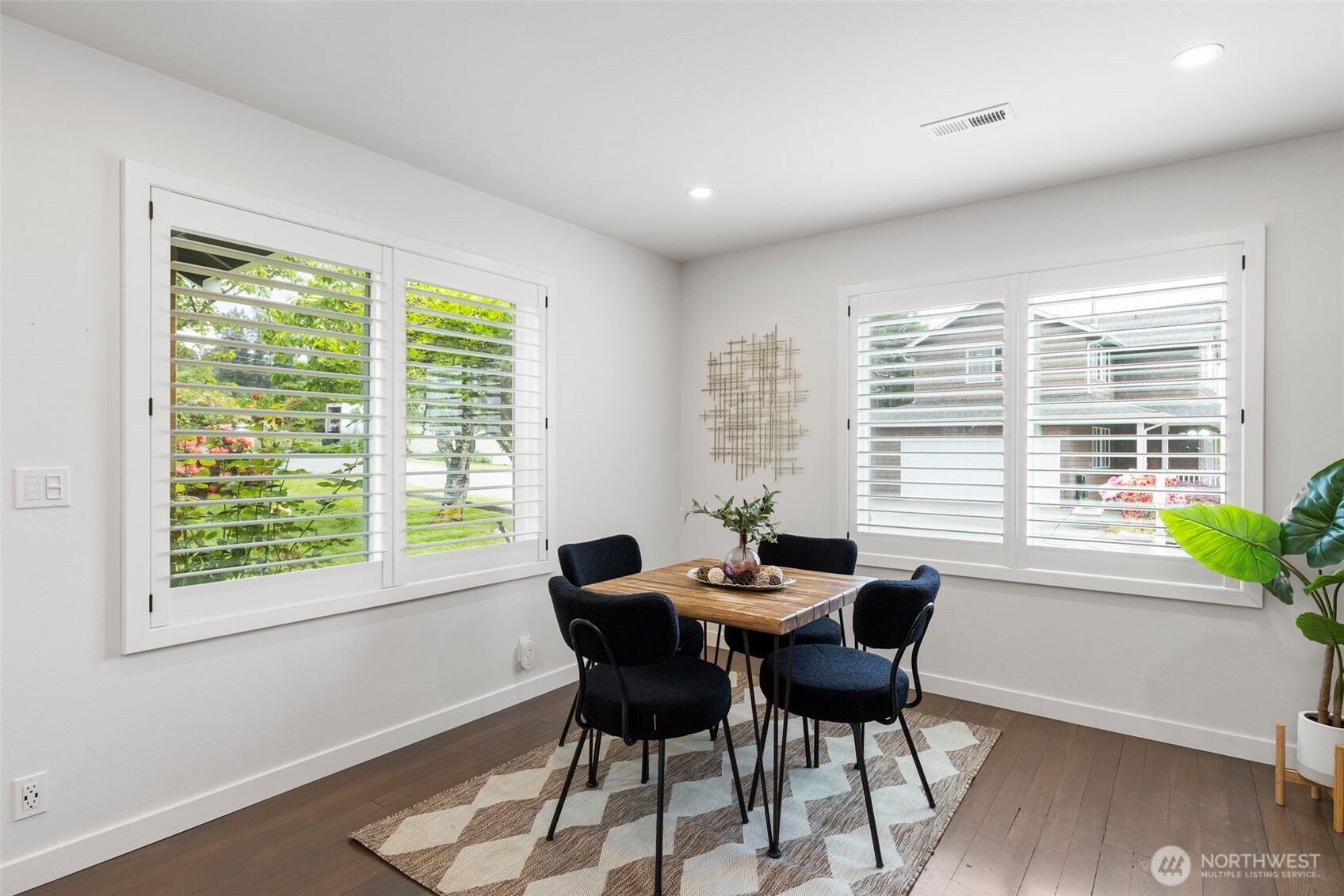 27660 Beham Street NW, Poulsbo, WA 98370
