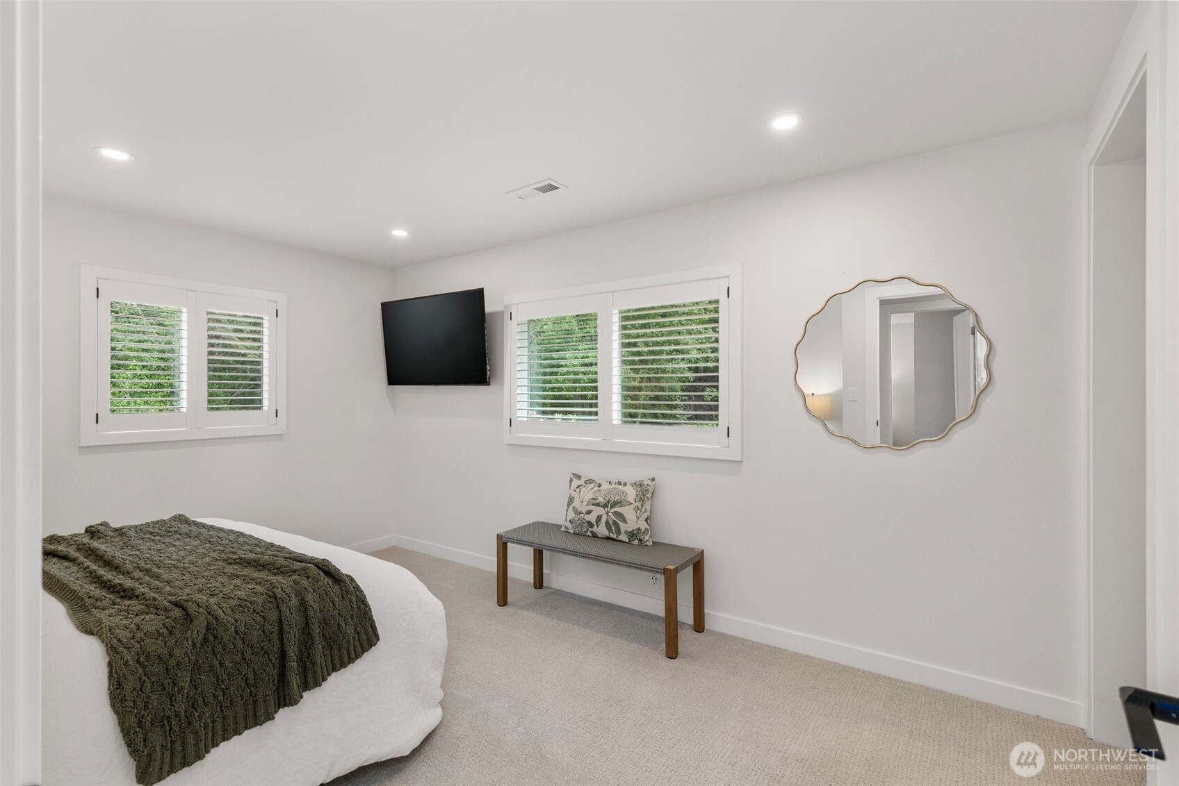 27660 Beham Street NW, Poulsbo, WA 98370