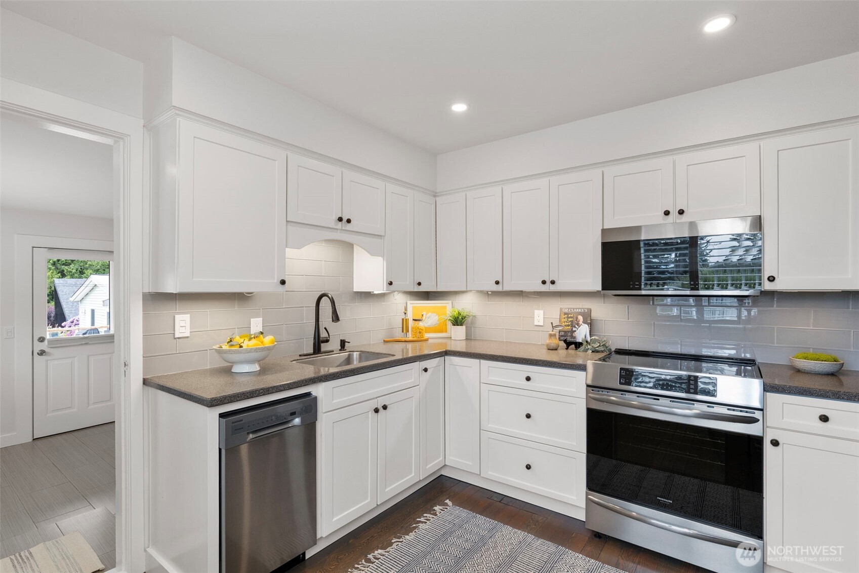 27660 Beham Street NW, Poulsbo, WA 98370