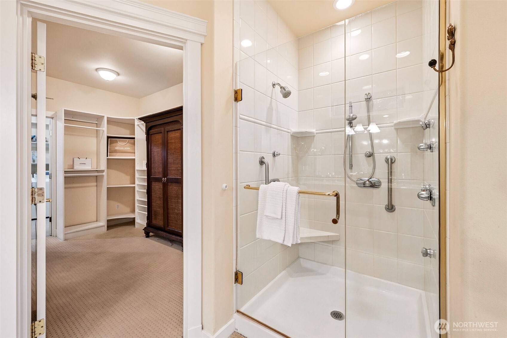 3538 Sunset Beach Drive NW, Olympia, WA 98502