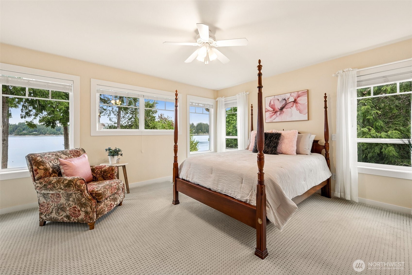 3538 Sunset Beach Drive NW, Olympia, WA 98502
