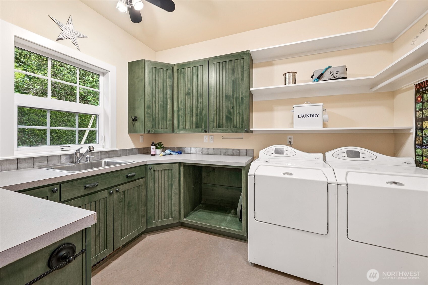 3538 Sunset Beach Drive NW, Olympia, WA 98502