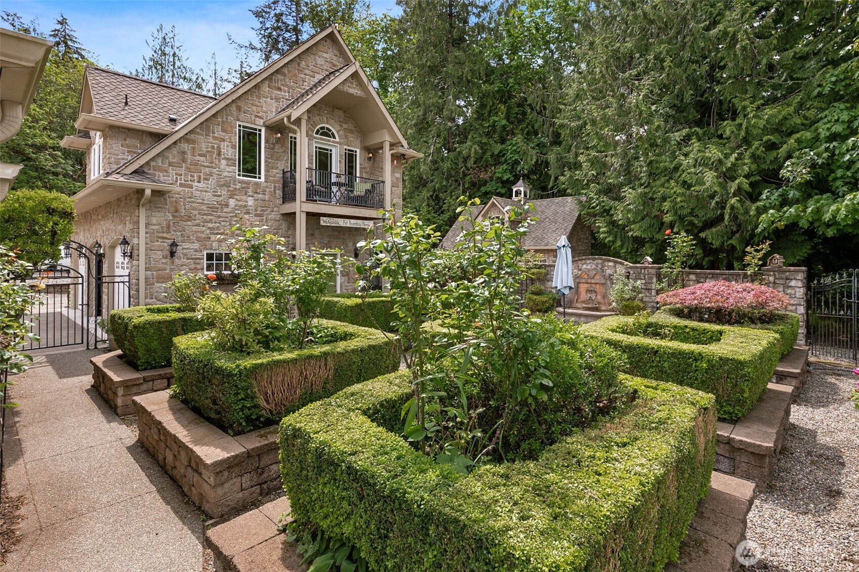 3538 Sunset Beach Drive NW, Olympia, WA 98502