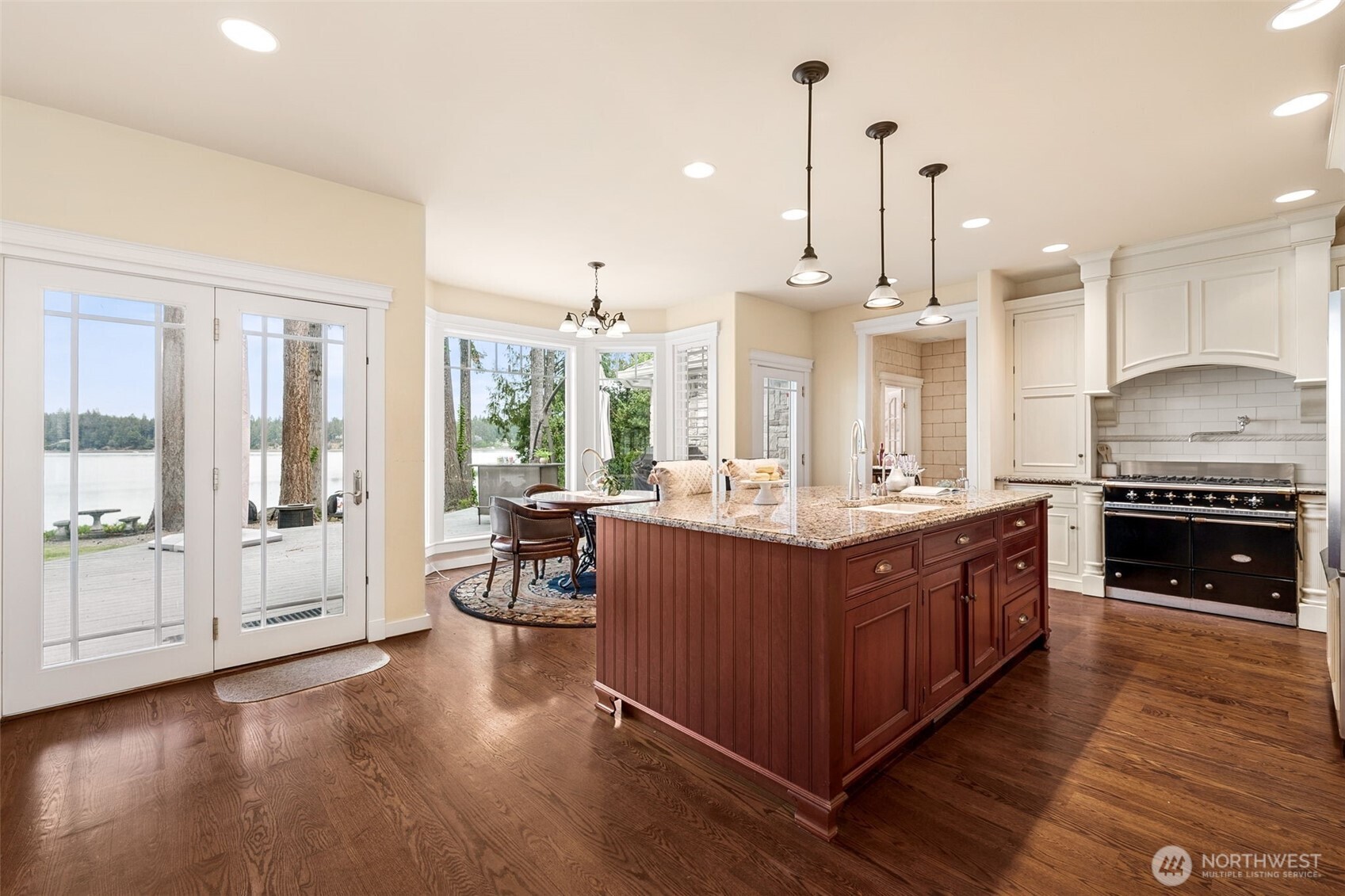 3538 Sunset Beach Drive NW, Olympia, WA 98502