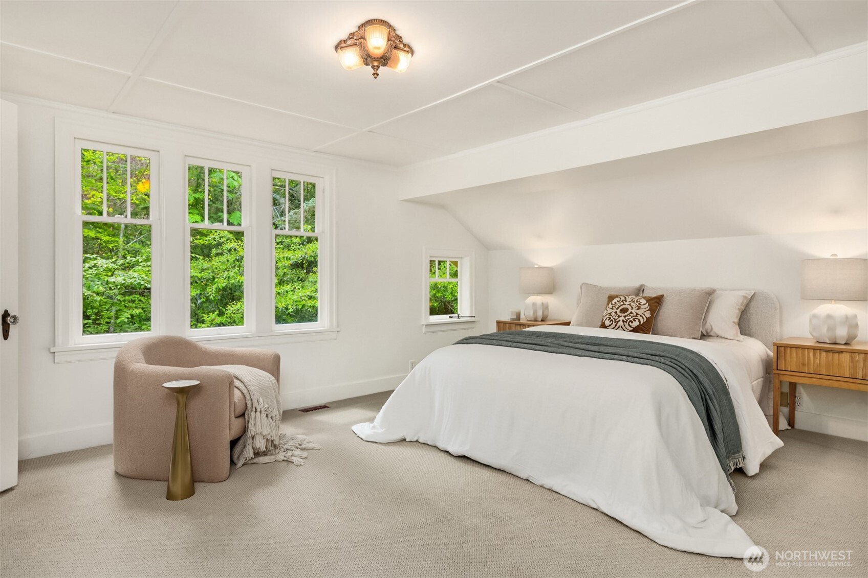14864 Sivertson Road NE, Bainbridge Island, WA 98110