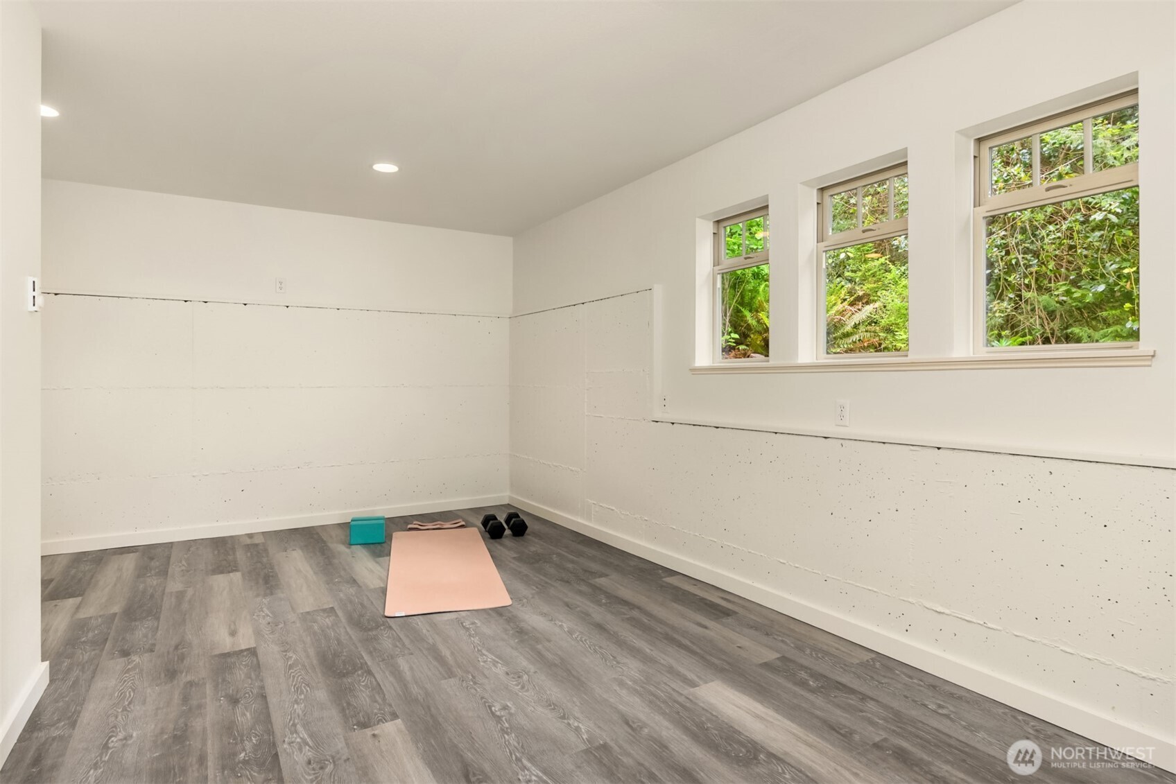 14864 Sivertson Road NE, Bainbridge Island, WA 98110