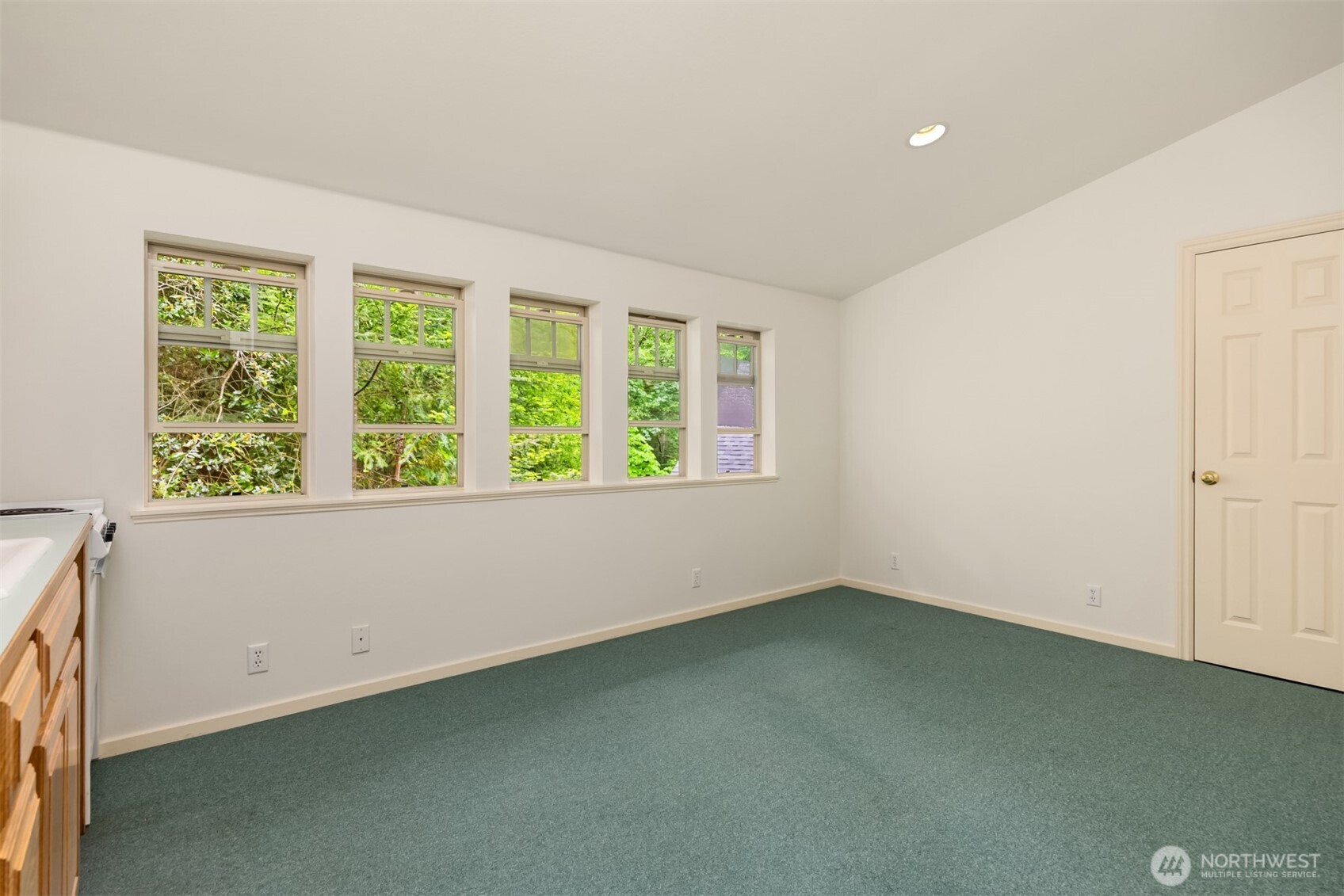 14864 Sivertson Road NE, Bainbridge Island, WA 98110