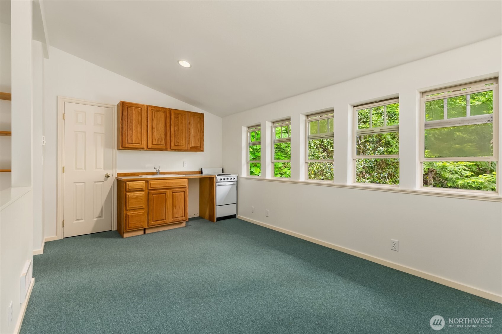 14864 Sivertson Road NE, Bainbridge Island, WA 98110