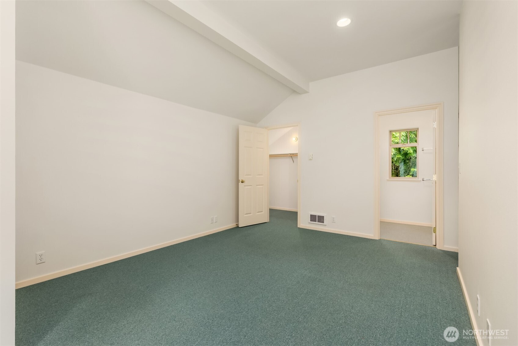 14864 Sivertson Road NE, Bainbridge Island, WA 98110