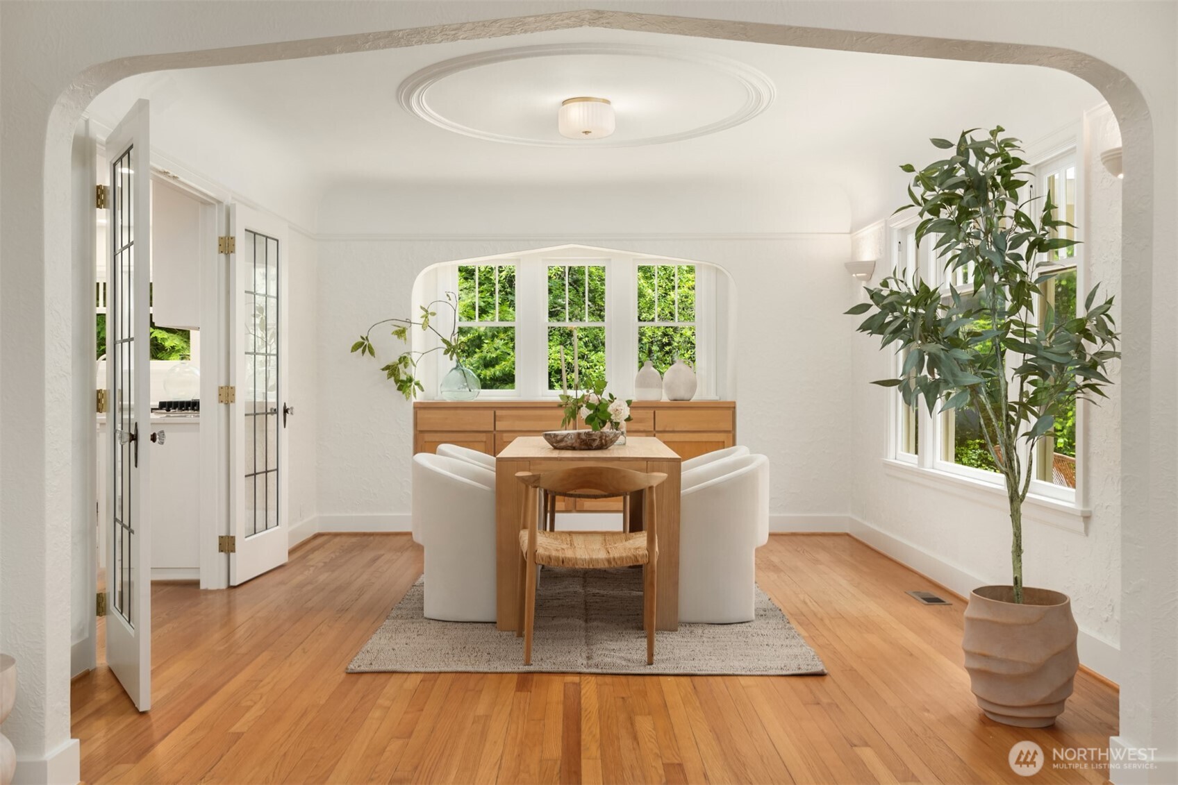 14864 Sivertson Road NE, Bainbridge Island, WA 98110